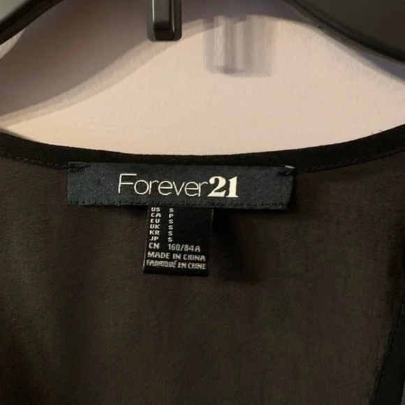 EUC LIKE NEW! Perfect NYE Silver print tank top, sheer back - large - Picture 3 of 5